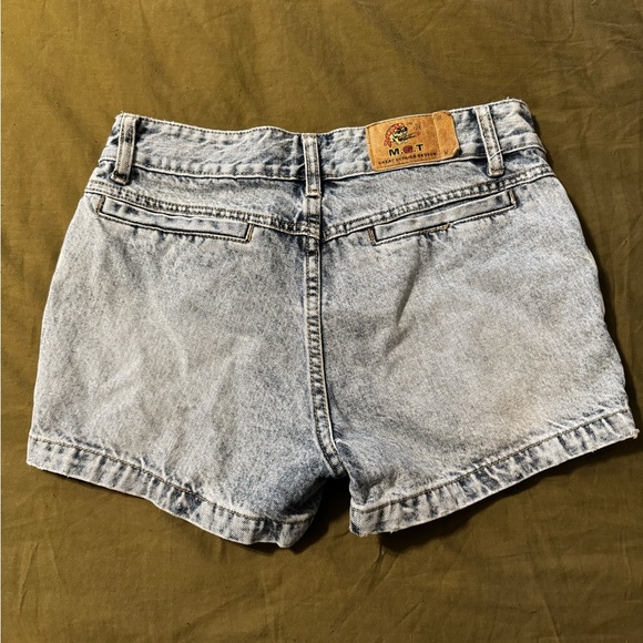 Authentic 90s mini shorts - Picture 2 of 6